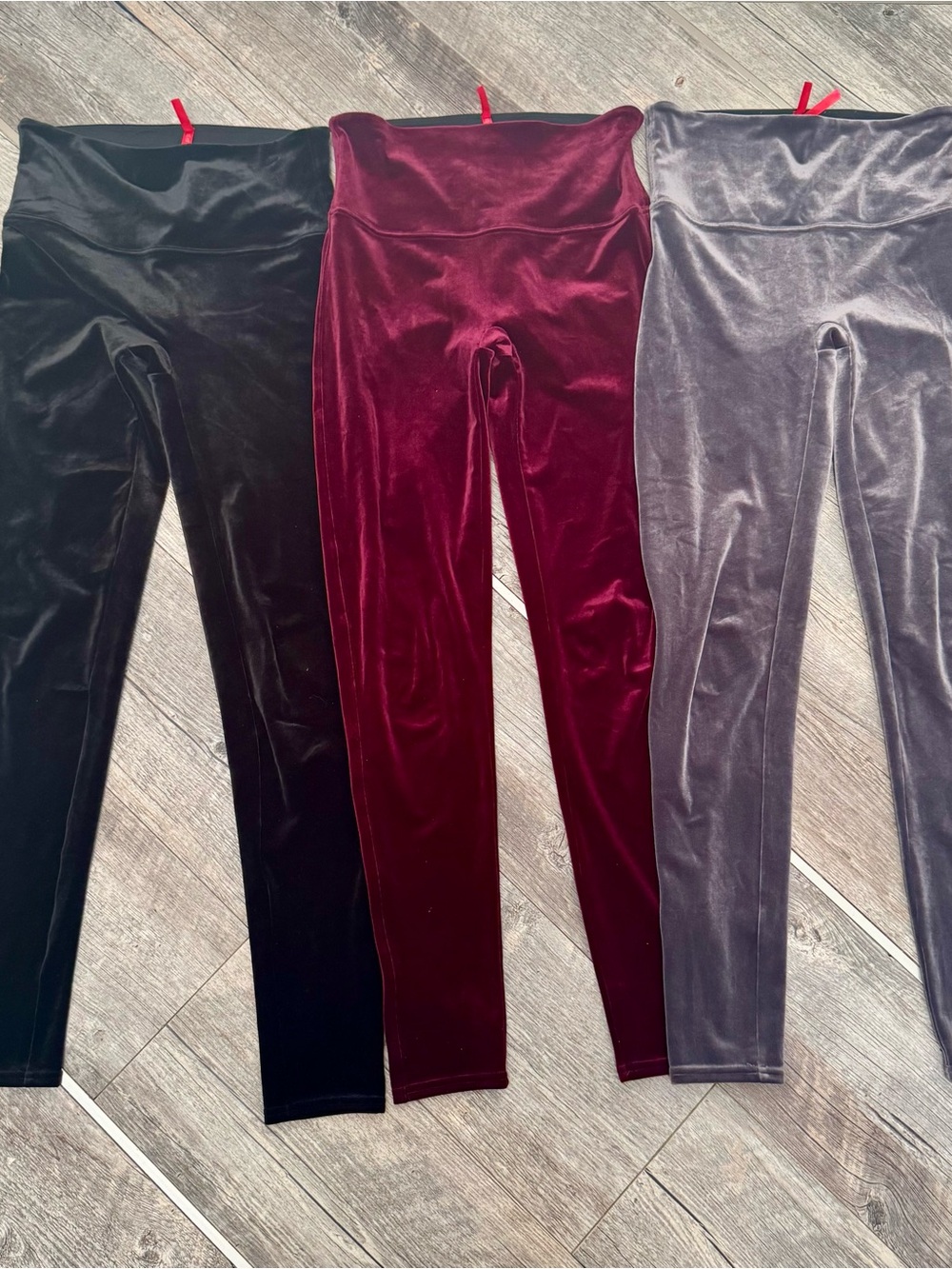 SPANXShape Leggings 4 pcs: 1 Black Faux Leather, 3 Velvet: Black, Gray, Bugundy - Picture 2 of 16